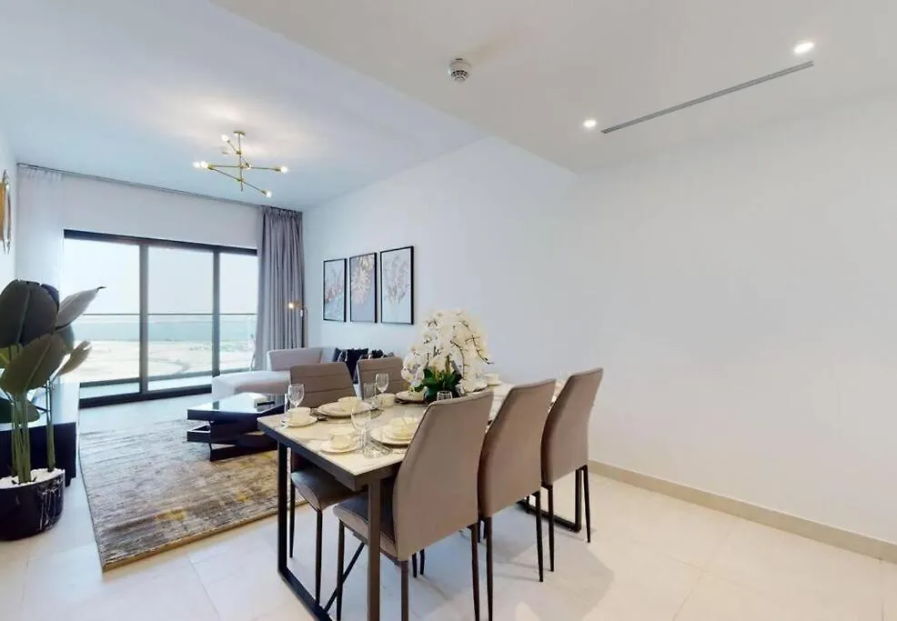 Luxury 3Br Designer Retreat With Parking At Binghatti Creek Dubaj Apartament